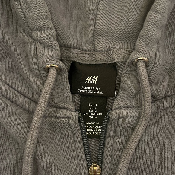 Sweater - Picture 3 of 3